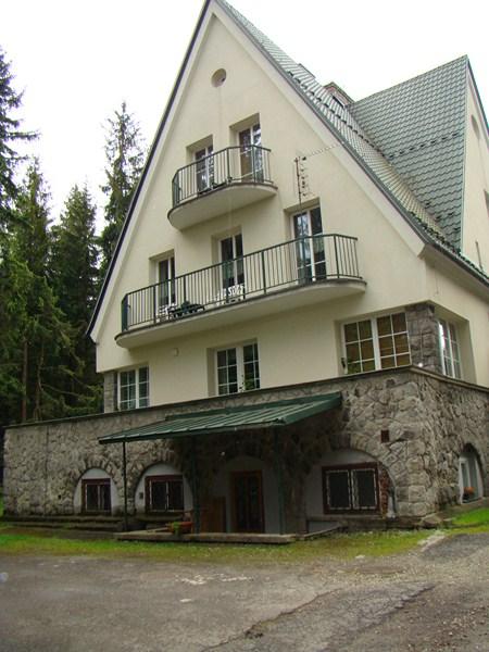 Pod Szczytami