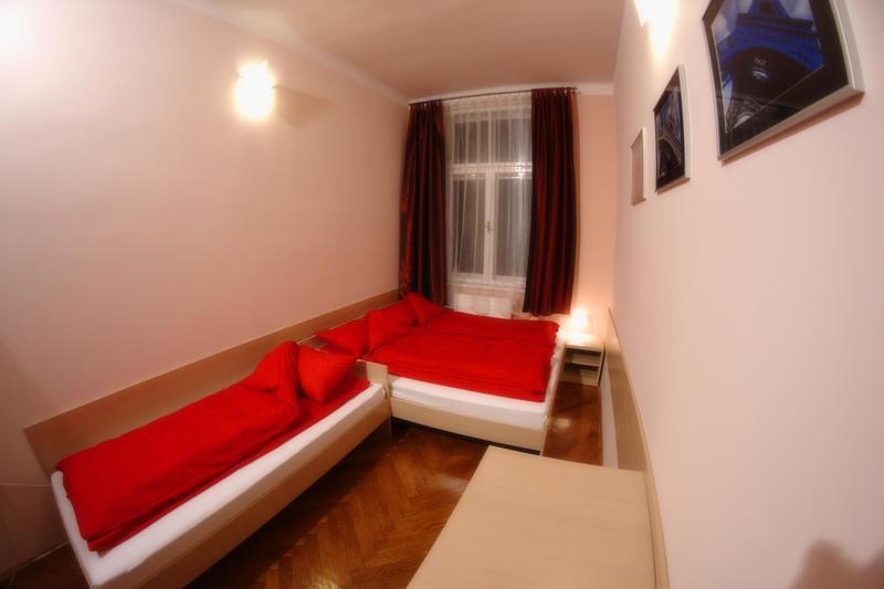 Euro - Room Hostel