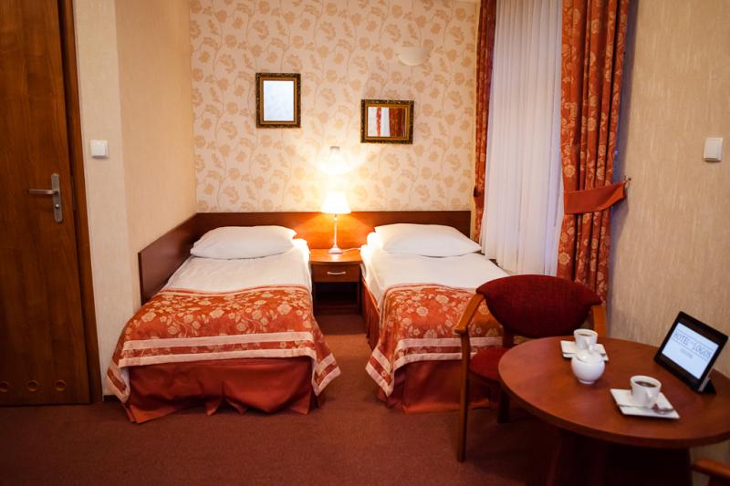 Hotel Logos