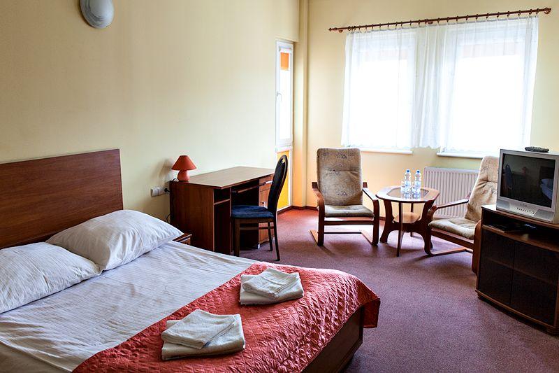 Hotel Omega - Jan Urbaniak