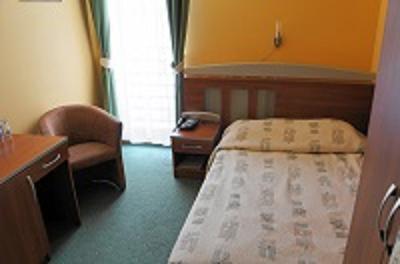 Hotel Sens