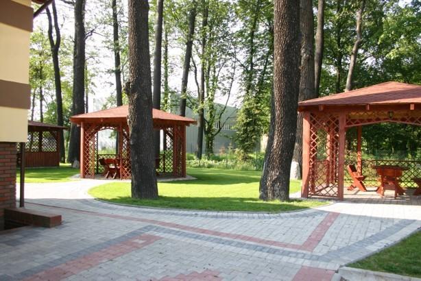 Pod Dbami Restauracja-Hotel