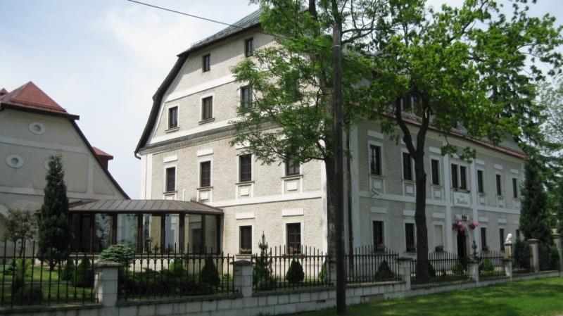 Hotel Karw  