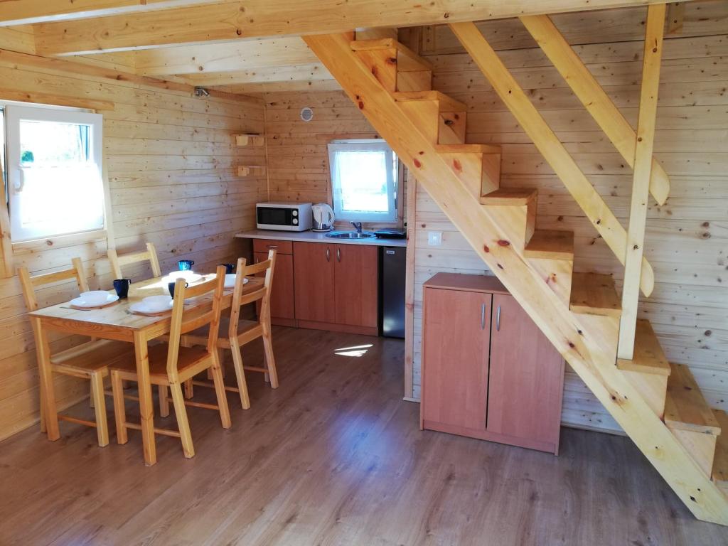 Domki Letniskowe U Braci w Rewalu
