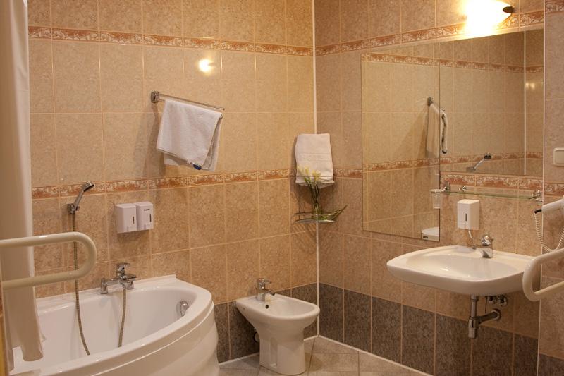 Hotel-Restauracja Tawerna