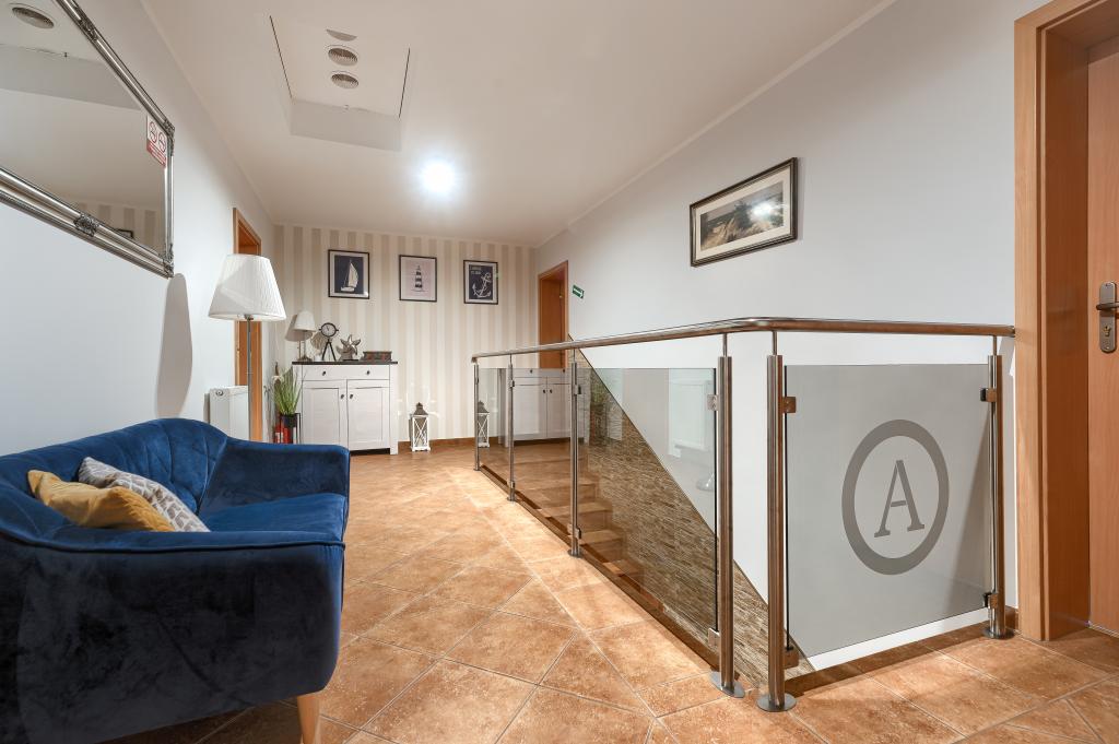 Villa Atlantis - Villa z restauracj