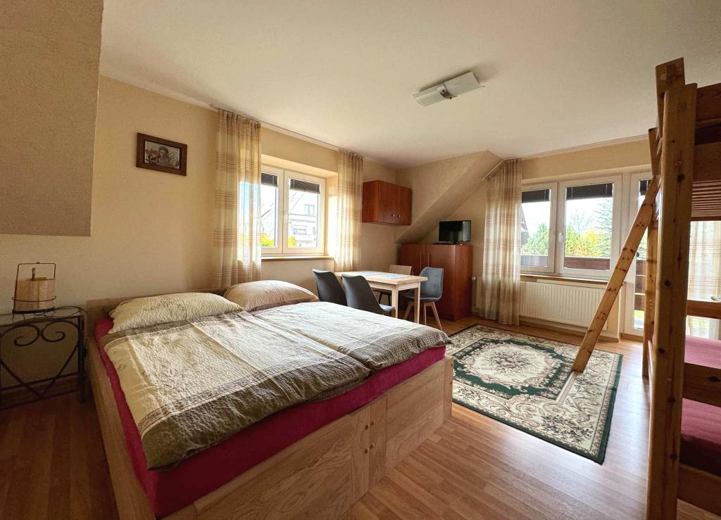 Pod Jednym Dachem - Skawa obok uzdrowiska Rabka-Zdrj.