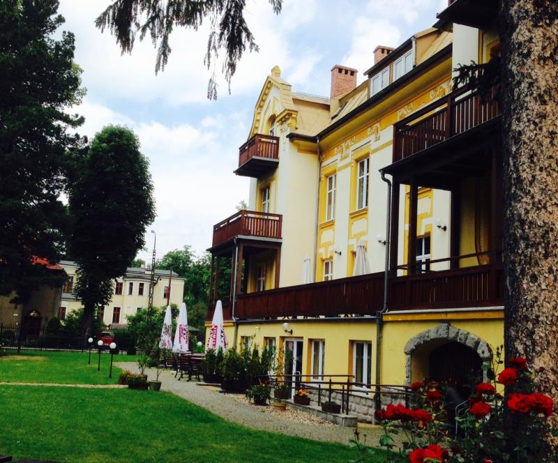 Hotel Bella***