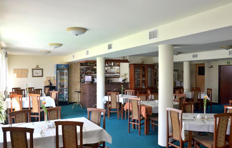Hotel Bella***