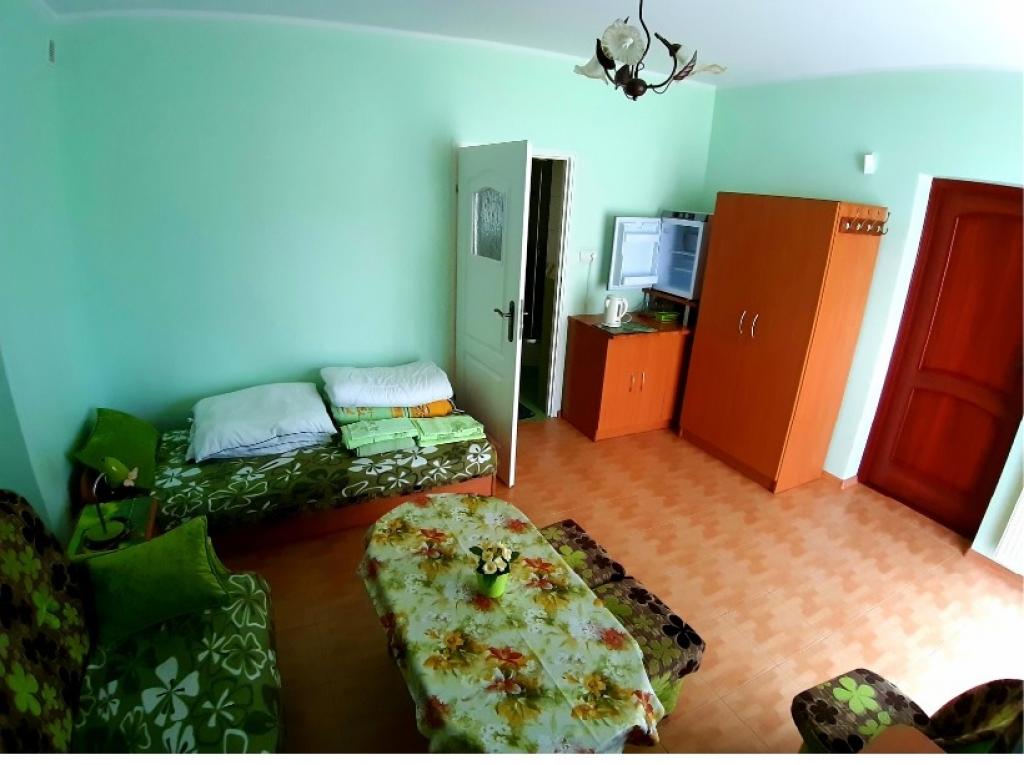 Pokoje Gocinne Wrzos w Dbkach