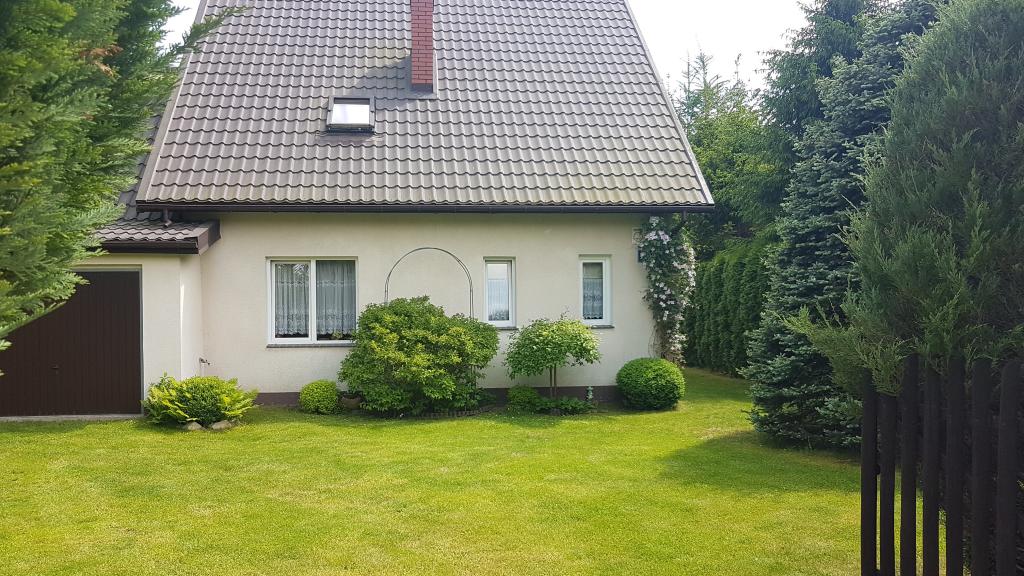 Mazury,dom w Orzynach nad jeziorem