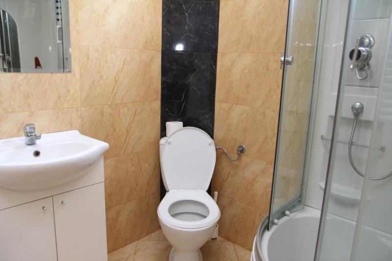 Atrakcyjne domy caoroczne nad samym jeziorem