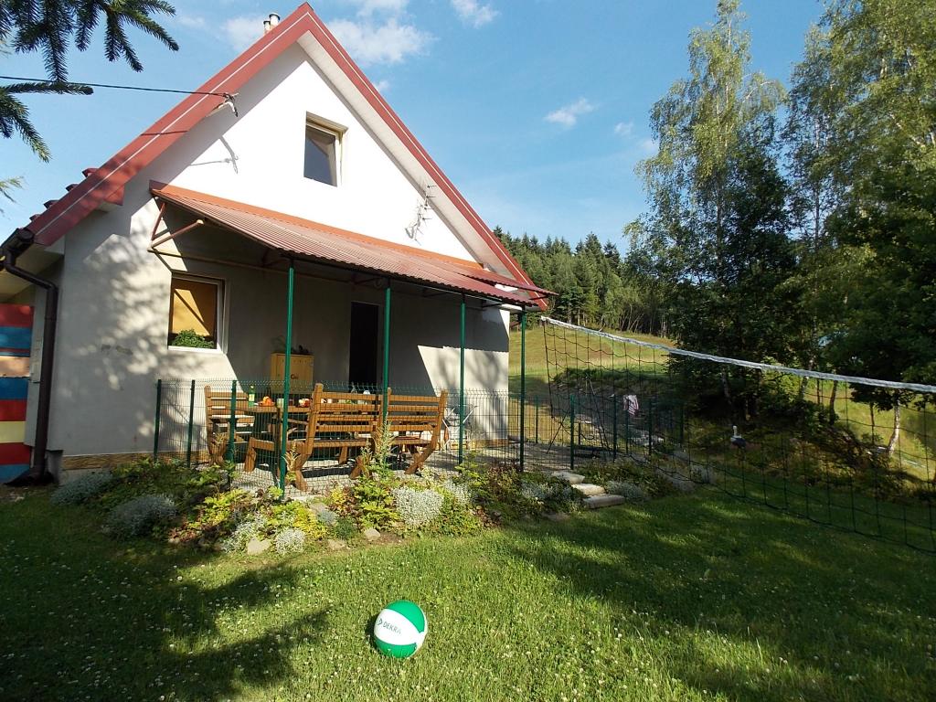 Domek Caoroczny w grach Nowy Scz- Pszczka