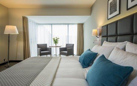 Hotel Heron Live