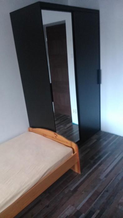 Samodzielne pokoje z azienkami 150 m od play