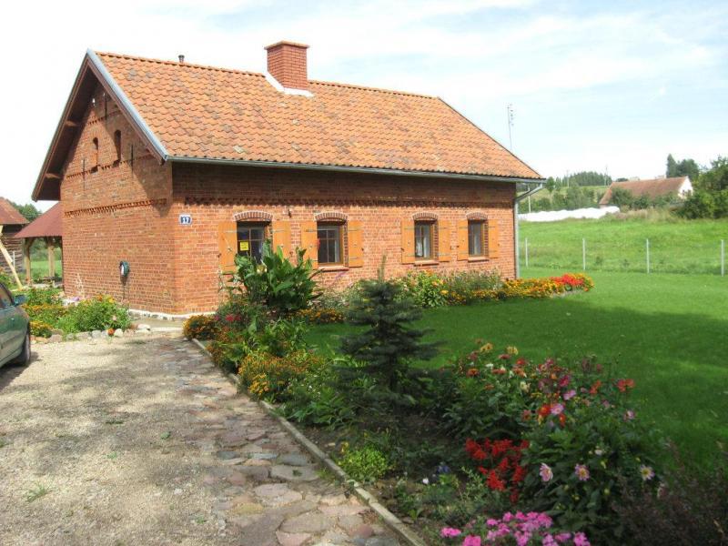 Domek w Pieczarkach opodal jeziora