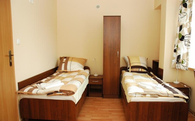 Hotel 105