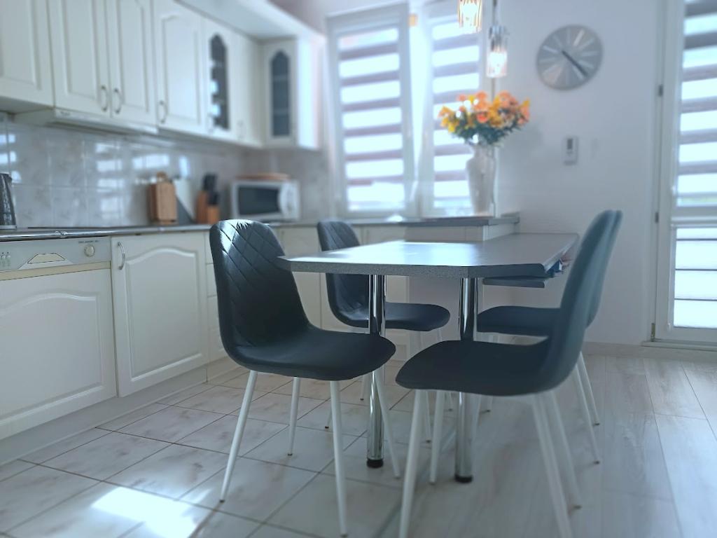 STAR.Apartamenty. Domki. Pokoje.