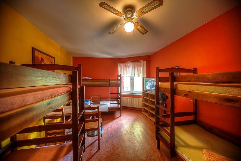 Green Hostel 24