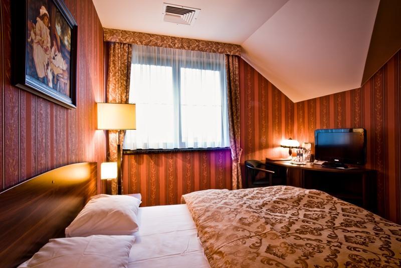 Hotel i Restauracja Dworski