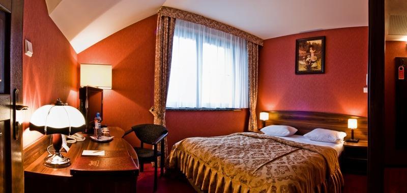 Hotel i Restauracja Dworski