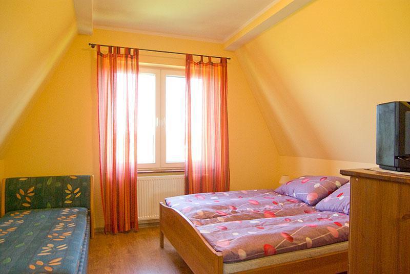 Pokoje Gocinne Azyl
