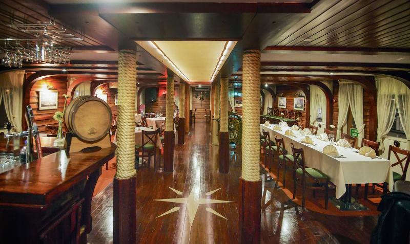 Statek adoga Hotel & Restauracja Targ Rybny