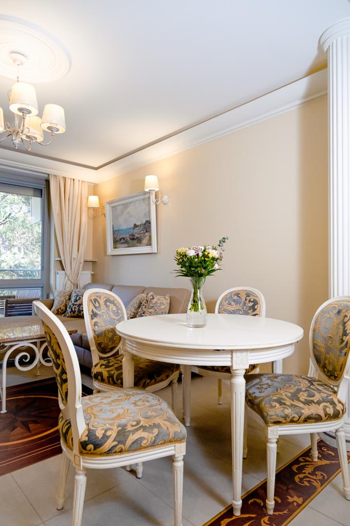 Apartament Dariusz Jurata z gara�em