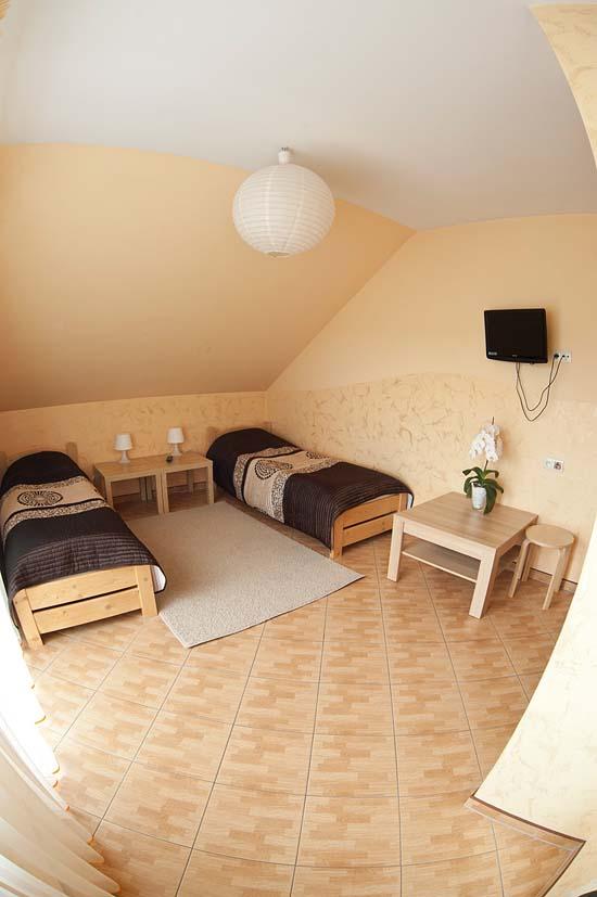Hotel & Restauracja Okrglak